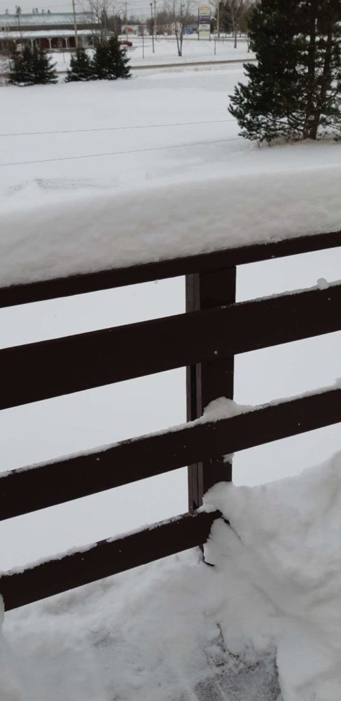 Patio railing noted by inspector for being unsafe for young children